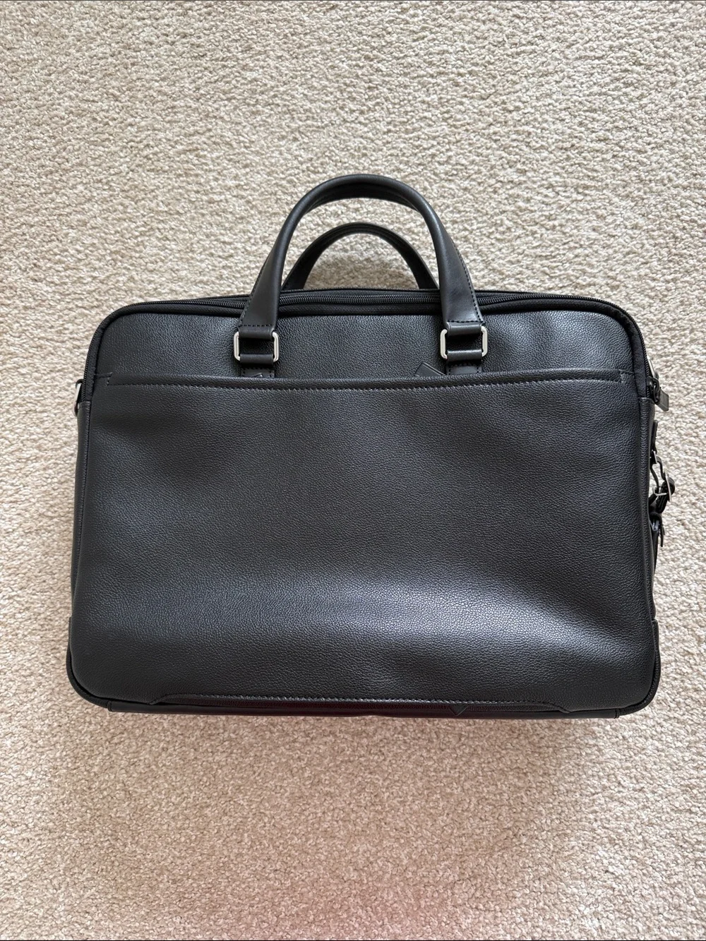 Tumi Black oakfield Leather Men’s Briefcase with Front Zip Pocket